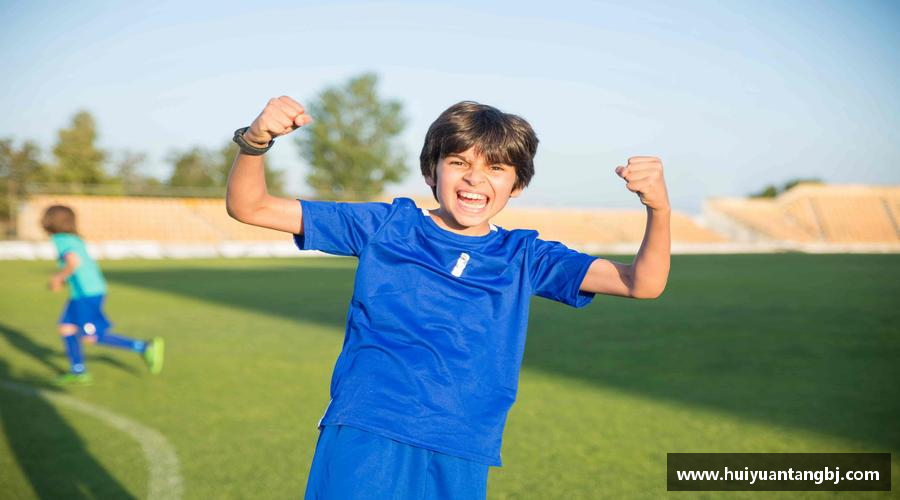 乐虎官方网站勇攀高峰，无所畏惧！